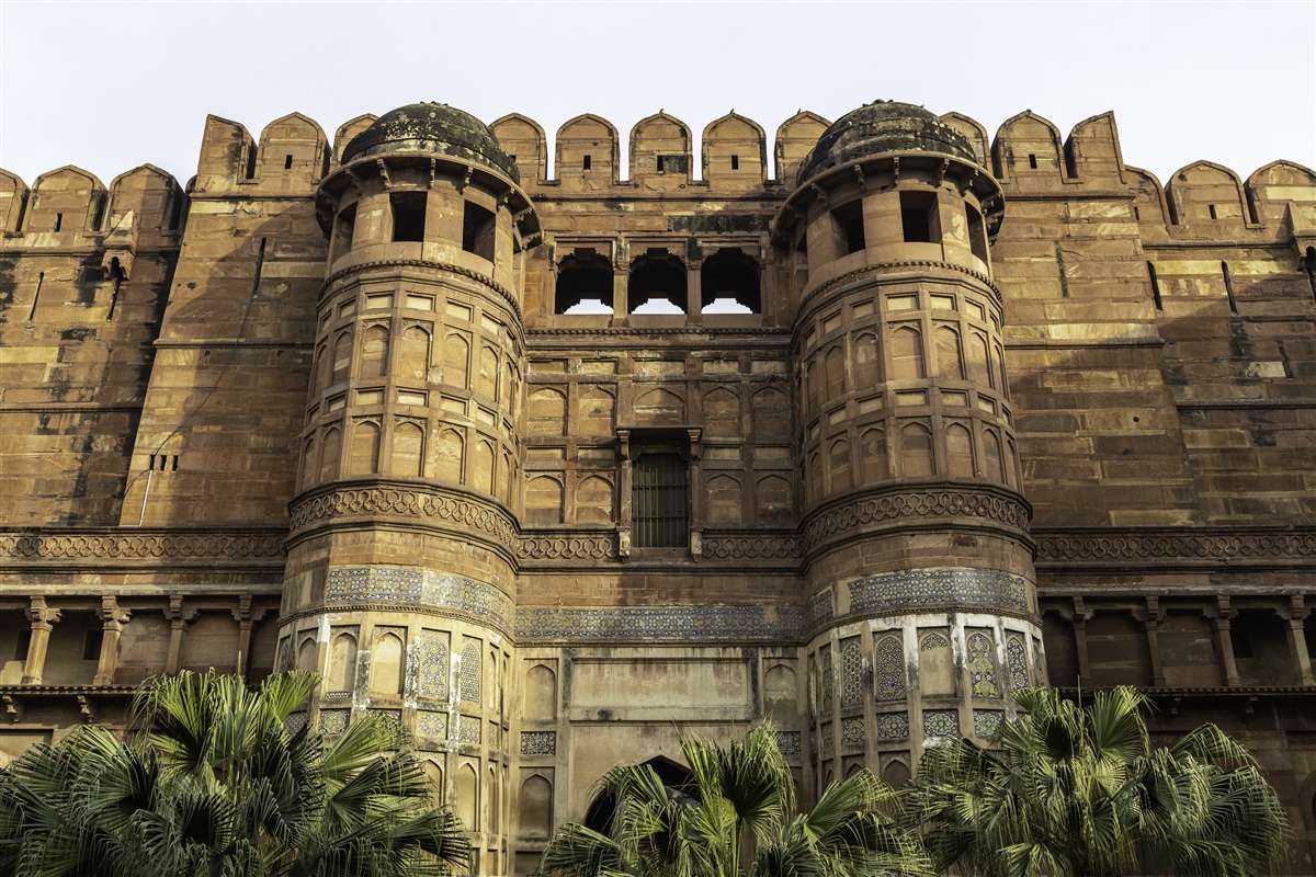 Agra Fort: History, Architecture, Timings, Ticket Price & Travel Guide