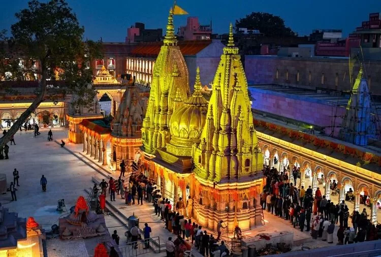 Kashi Vishwanath Temple: History, Darshan Timings, Aarti, Entry Fee & Travel Guide